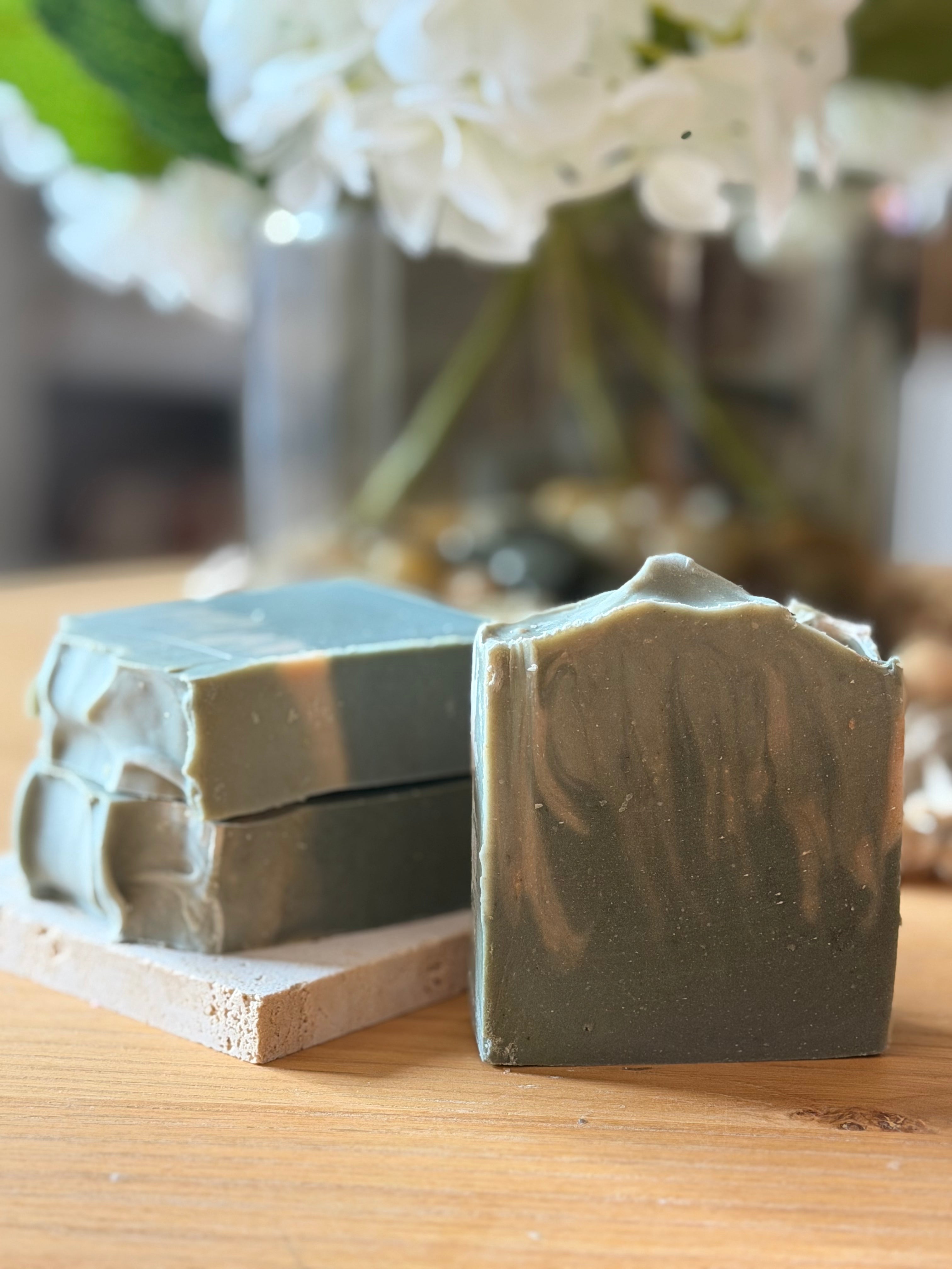 Meno Cool Refreshing Tallow Soap Bar (120g – 130g) | Aloe Vera, Zinc Oxide, Squalane & Green Clay Soap for Perimenopause & Menopause | Handcrafted UK